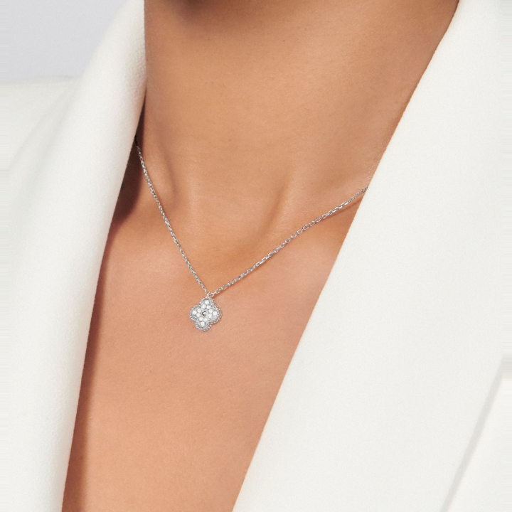 Van Cleef & Arpels Vintage Alhambra clover necklace