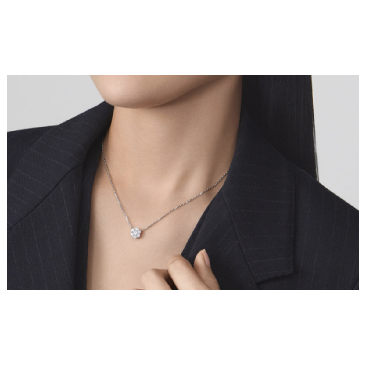 Van Cleef & Arpels Fleurette diamond necklace