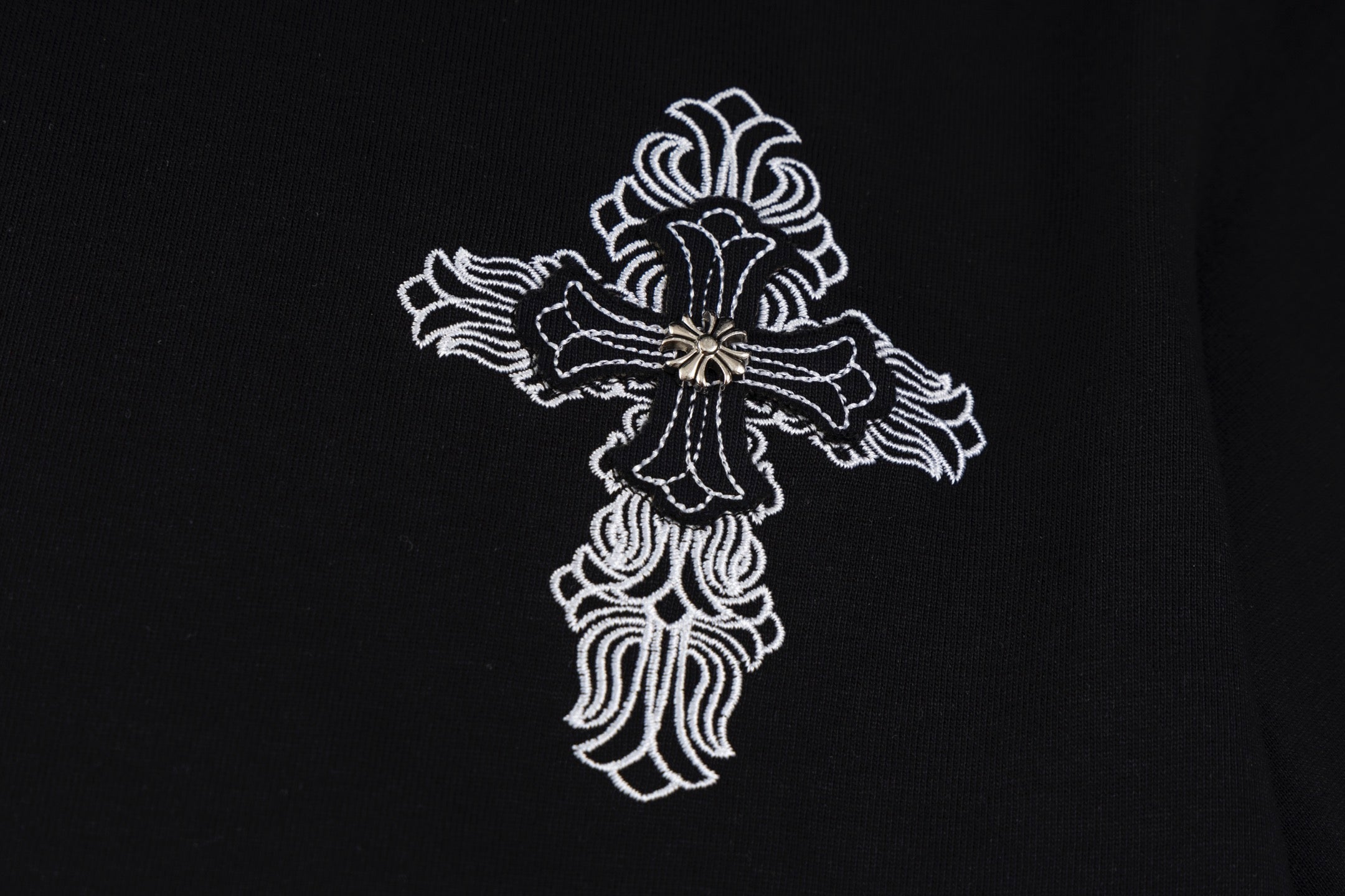 Chrome Hearts 2026 SS White Embroidered Cross T-Shirt - Black Unisex Cotton Tee with Gothic Logo