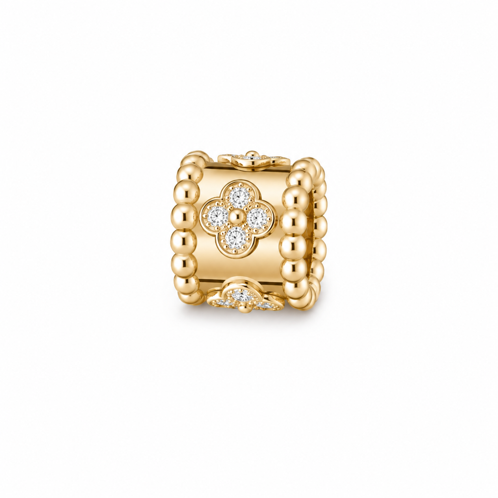 Van Cleef & Arpels Perlée collection clover motif pendant