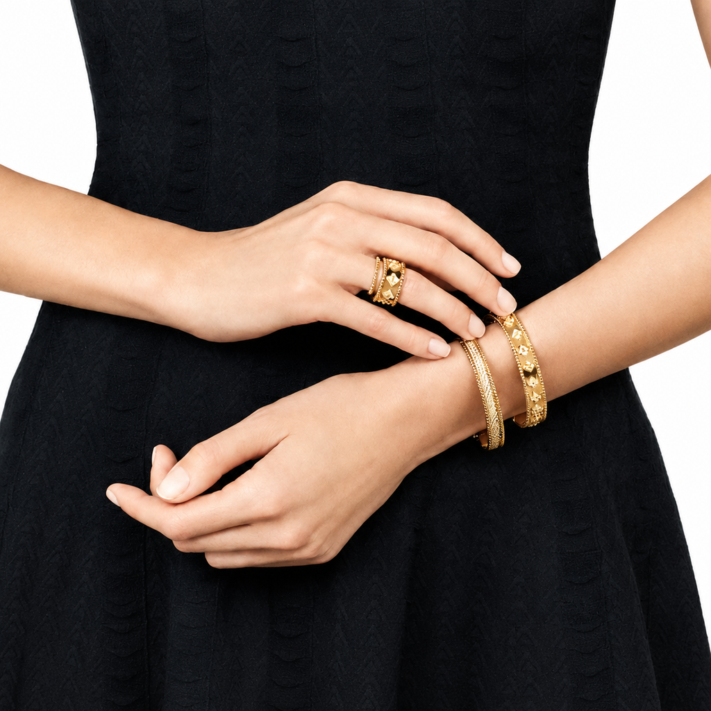 Van Cleef & Arpels Perlée Clovers bracelet