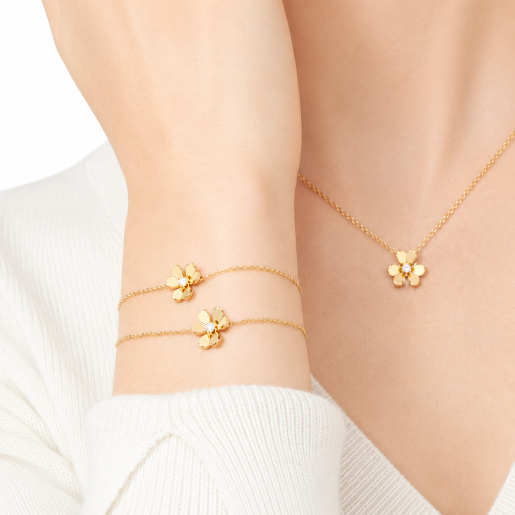 Van Cleef & Arpels Frivole mini flower bracelet