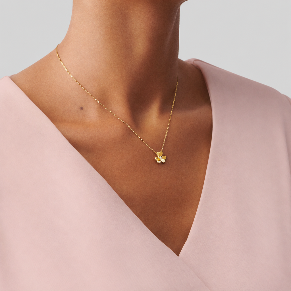 Van Cleef & Arpels Frivole collection mini diamond-set clover necklace