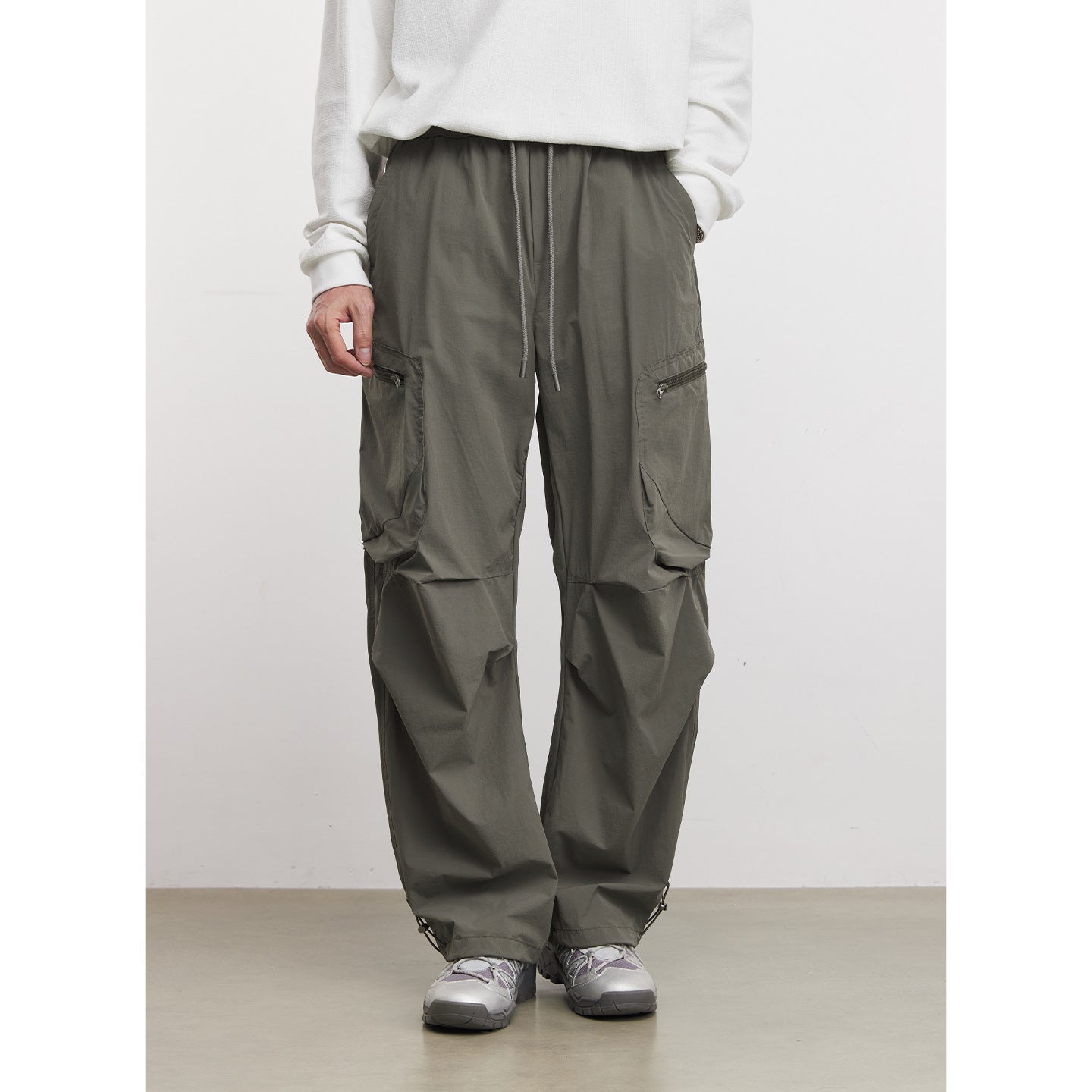 Yizhi Fashionable Sweat-Absorbent Quick-Drying Casual Pants For Men Spring And Autumn 2026 New Outdoor Overalls Thin Wide-Leg Pants